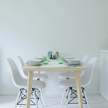 Modern And Compact In City *